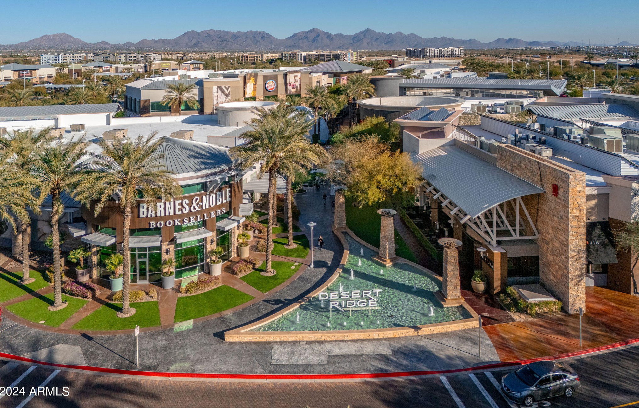 5424 Hashknife Rd, Phoenix AZ  85054-7158 exterior