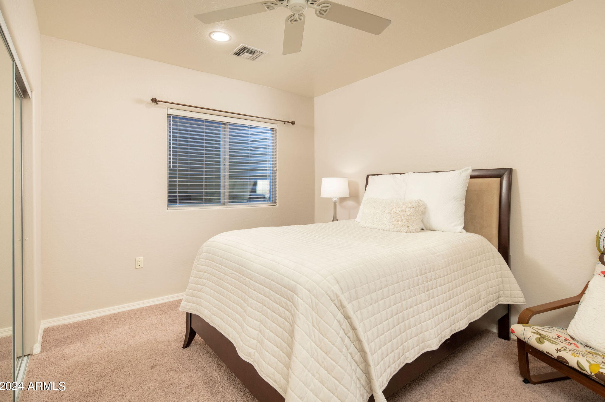 5424 Hashknife Rd, Phoenix AZ  85054-7158 exterior