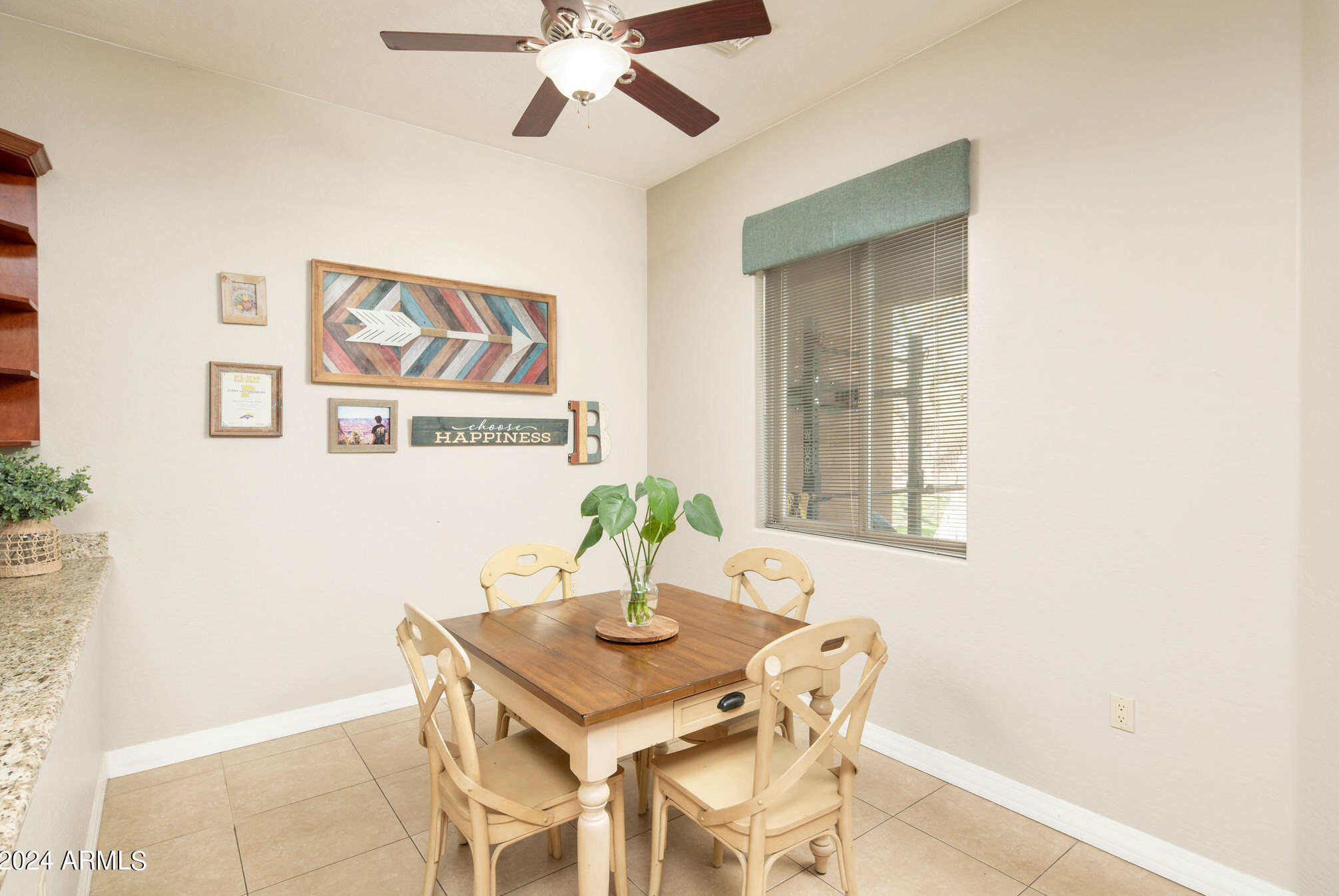 5424 Hashknife Rd, Phoenix AZ  85054-7158 exterior