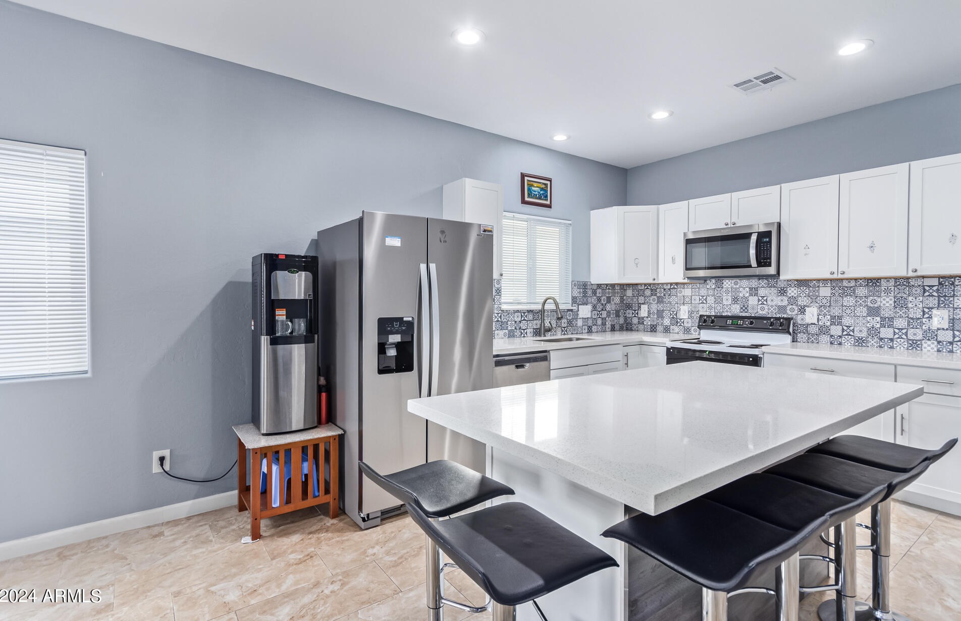 910 27th Ave, Phoenix AZ  85009-3612 exterior