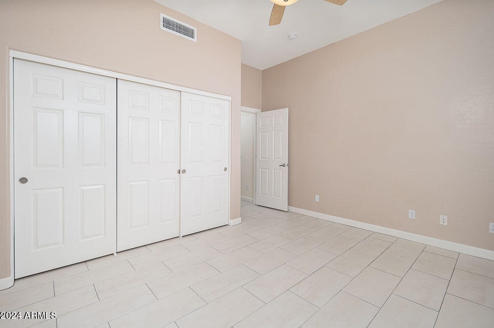 3339 Granite Vw Dr, Phoenix AZ 85044-7072 exterior