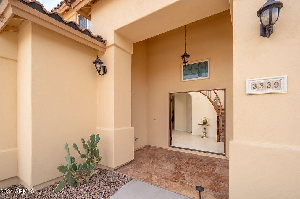 3339 Granite Vw Dr, Phoenix AZ 85044-7072 exterior