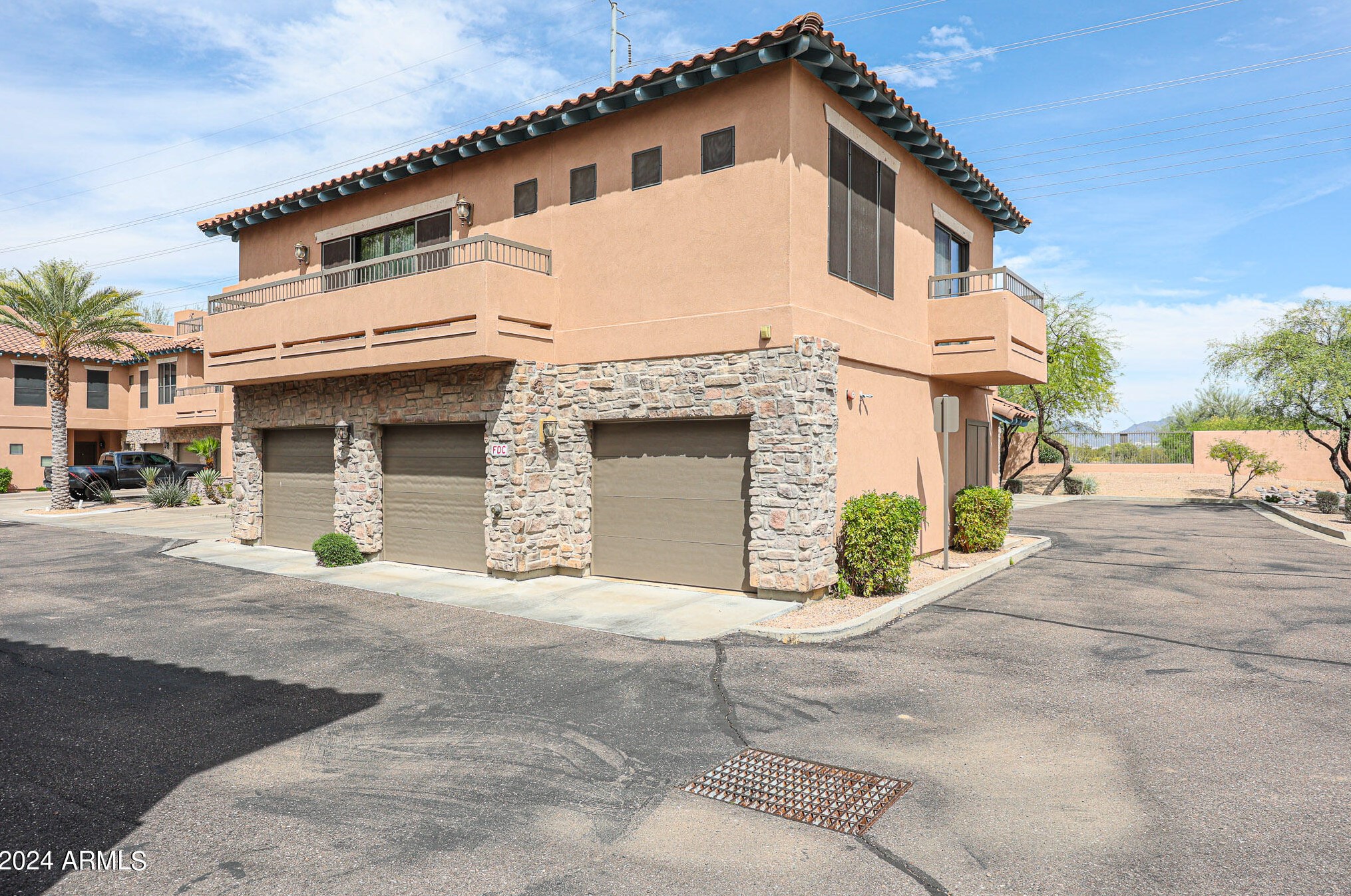 20660 40th St, Phoenix AZ  85050-7301 exterior