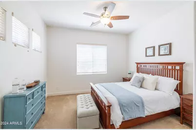 12368 W Hedge Hog Place, Peoria, AZ 85383 - Photo 11