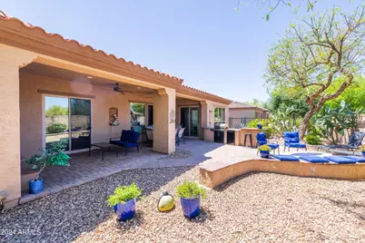 12368 W Hedge Hog Place, Peoria, AZ 85383 - Photo 17
