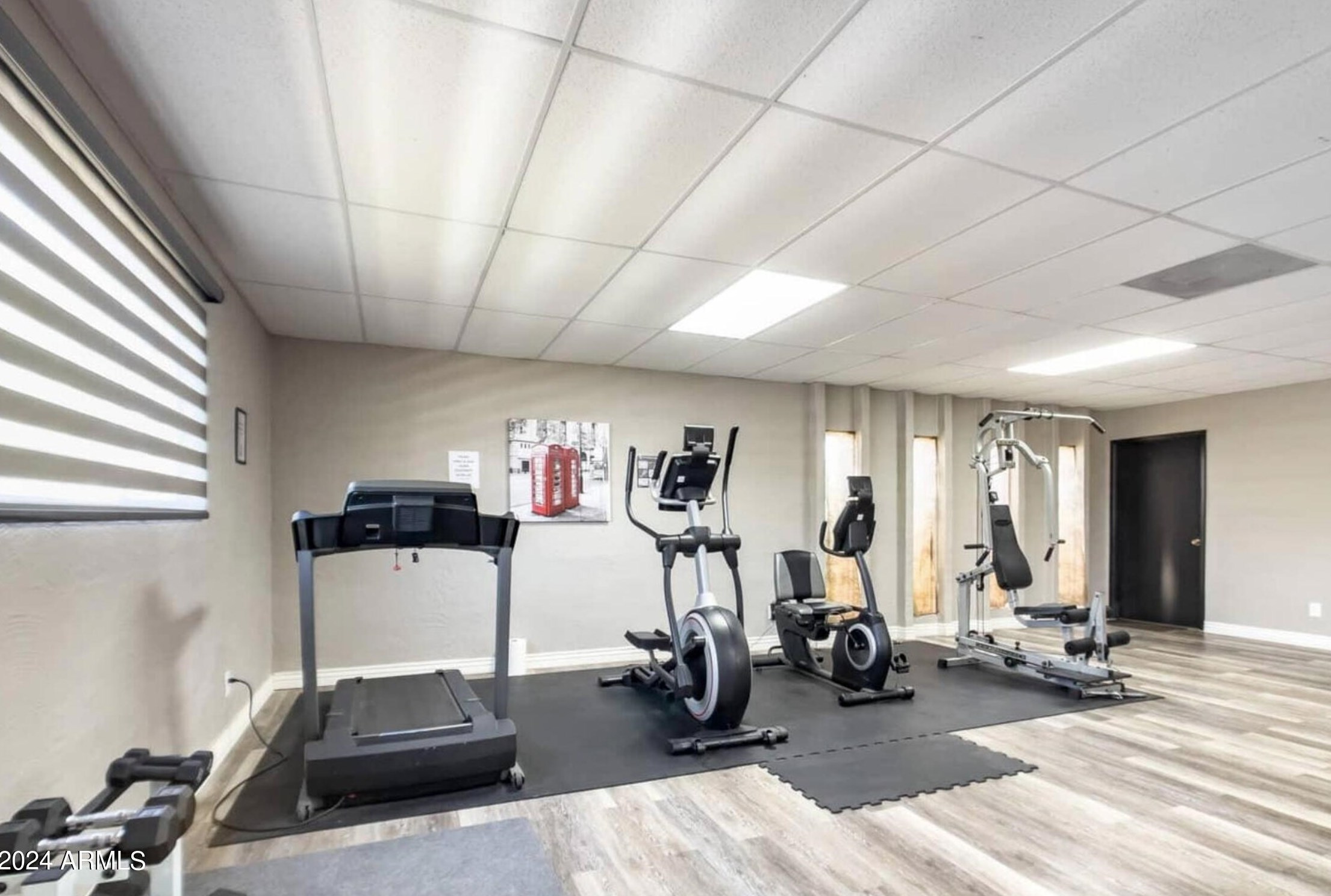 2050 Dunlap Ave, Phoenix AZ  85021-0695 exterior