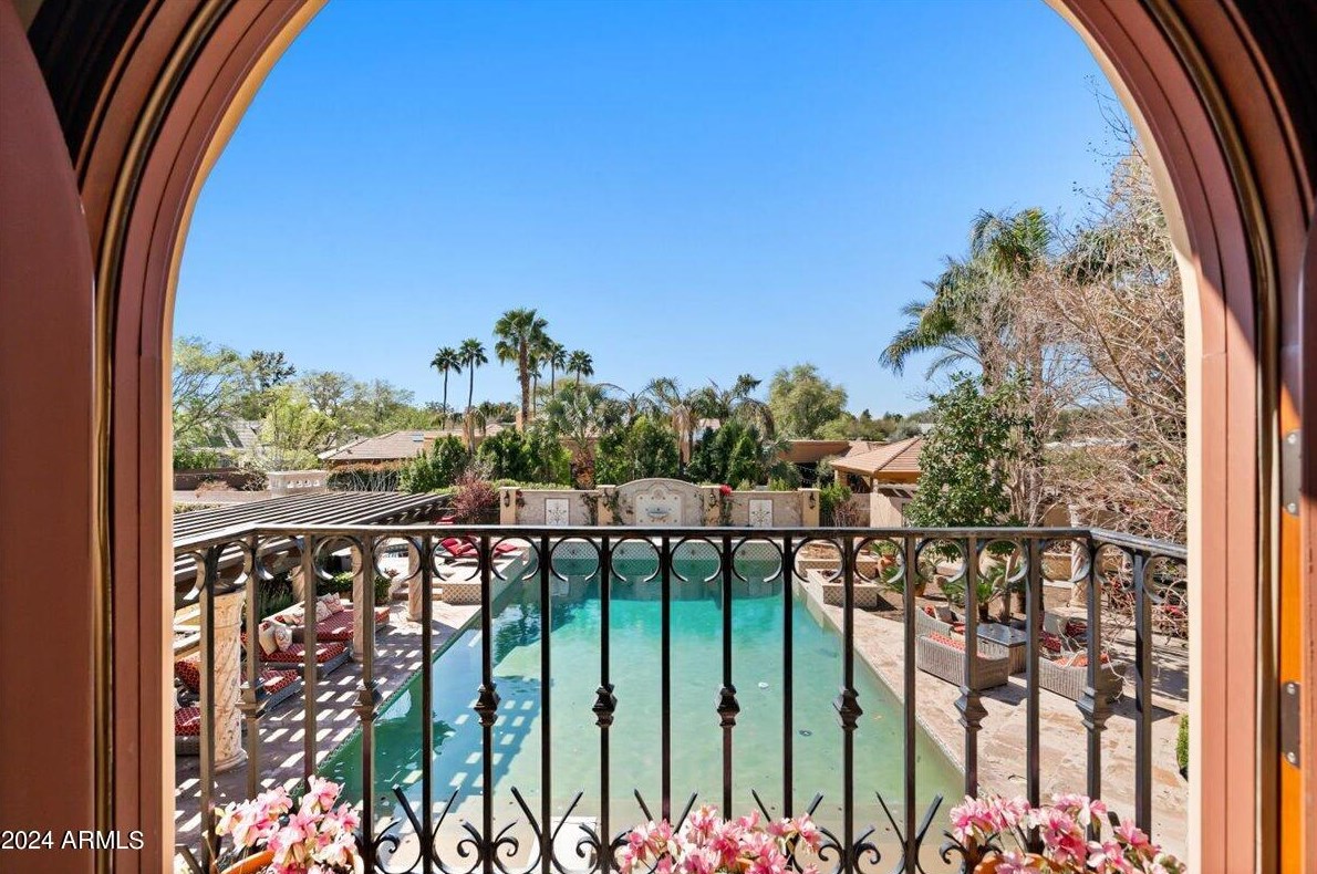 6107 Paradise Dr, Scottsdale AZ 85260-5433 exterior