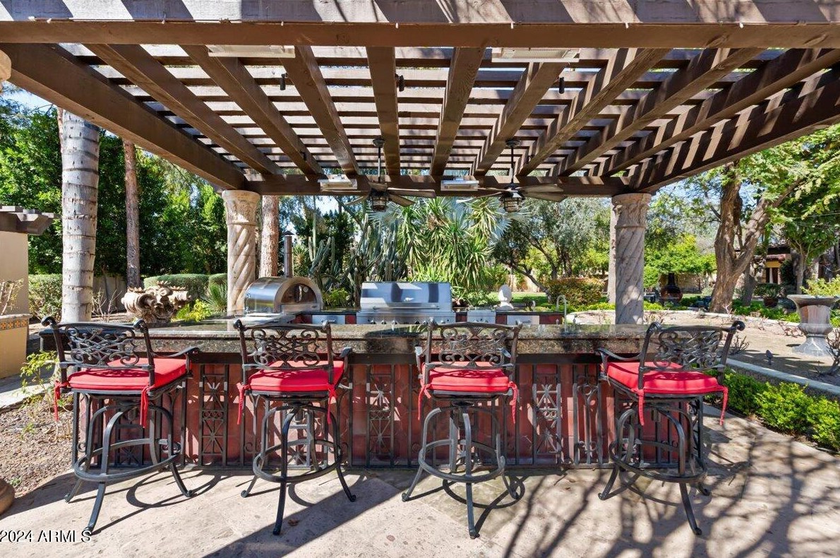 6107 Paradise Dr, Scottsdale AZ 85260-5433 exterior