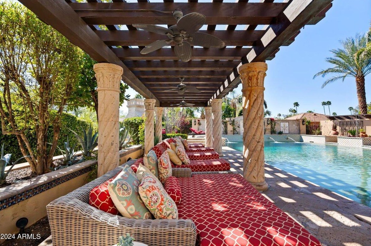 6107 Paradise Dr, Scottsdale AZ 85260-5433 exterior