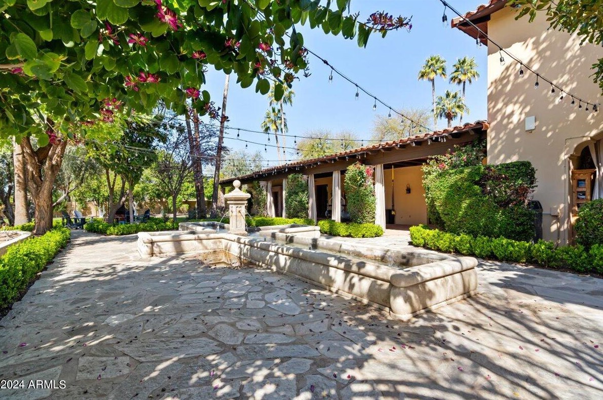 6107 Paradise Dr, Scottsdale AZ 85260-5433 exterior