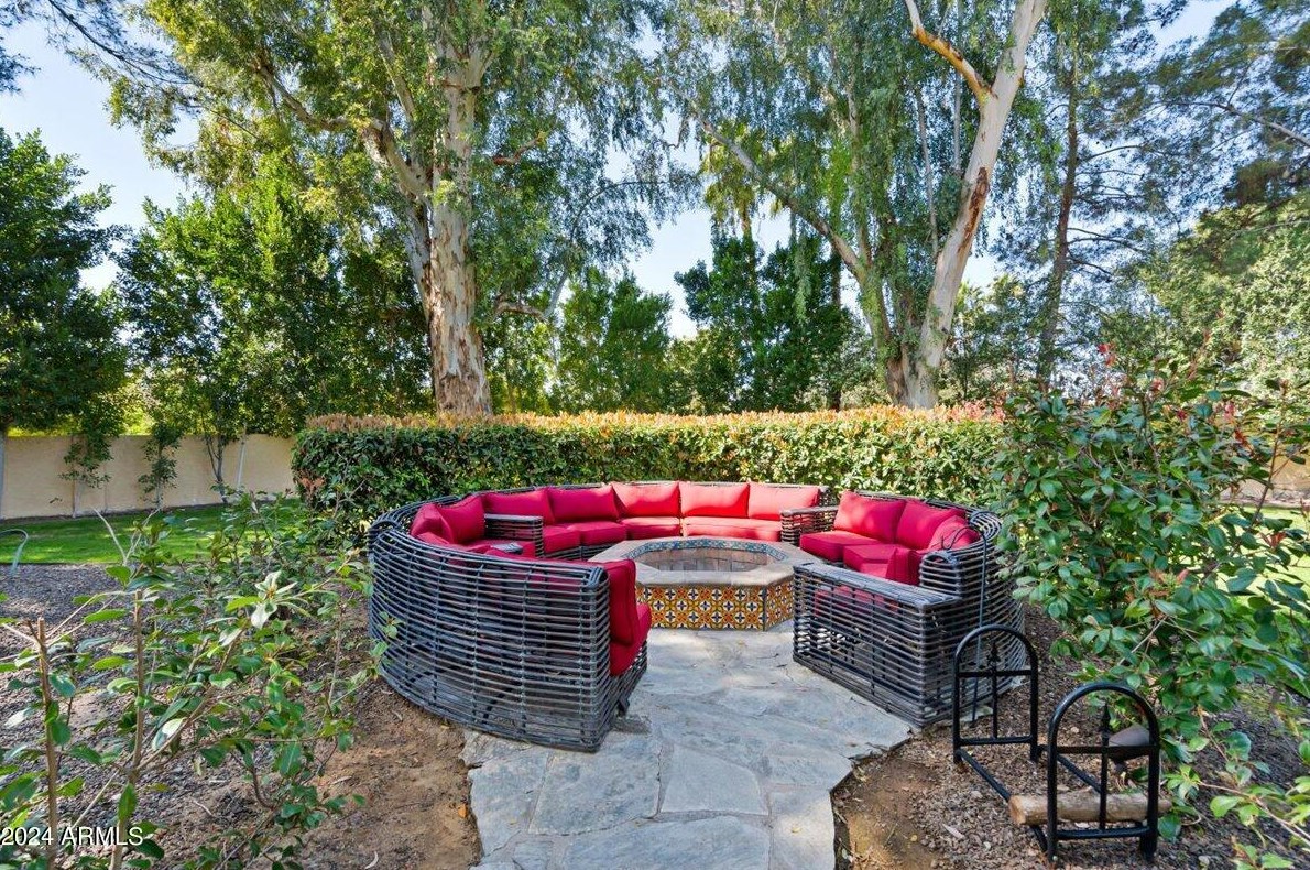 6107 Paradise Dr, Scottsdale AZ 85260-5433 exterior