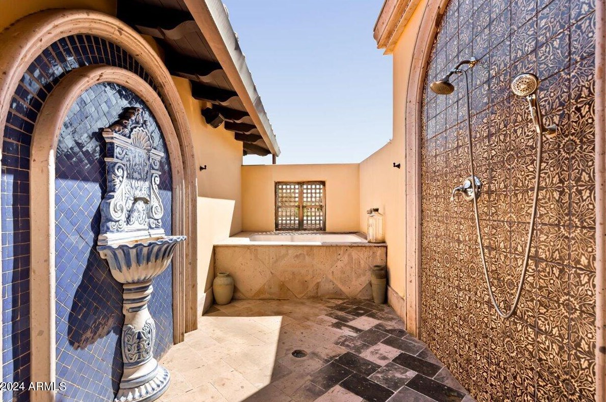 6107 Paradise Dr, Scottsdale AZ 85260-5433 exterior