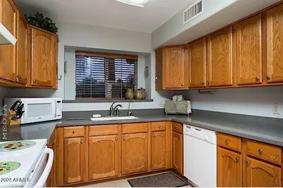 926 W San Mateo --, Gilbert, AZ 85233 - Photo 11