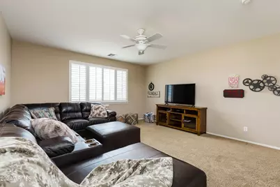 8408 W Midway Avenue, Glendale, AZ 85305 - Photo 9