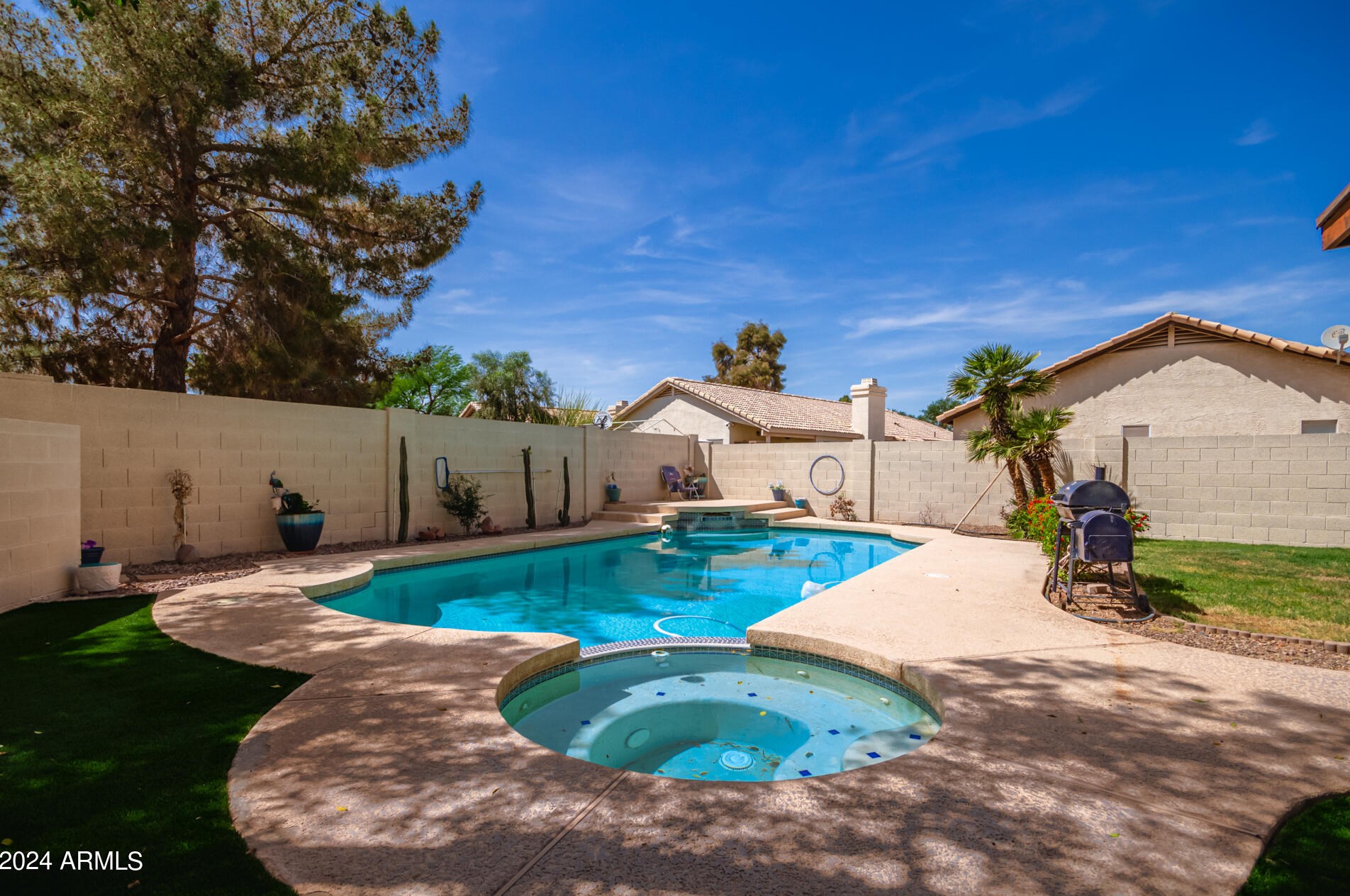 1192 Blackstone Dr, Chandler AZ 85224-3931 exterior