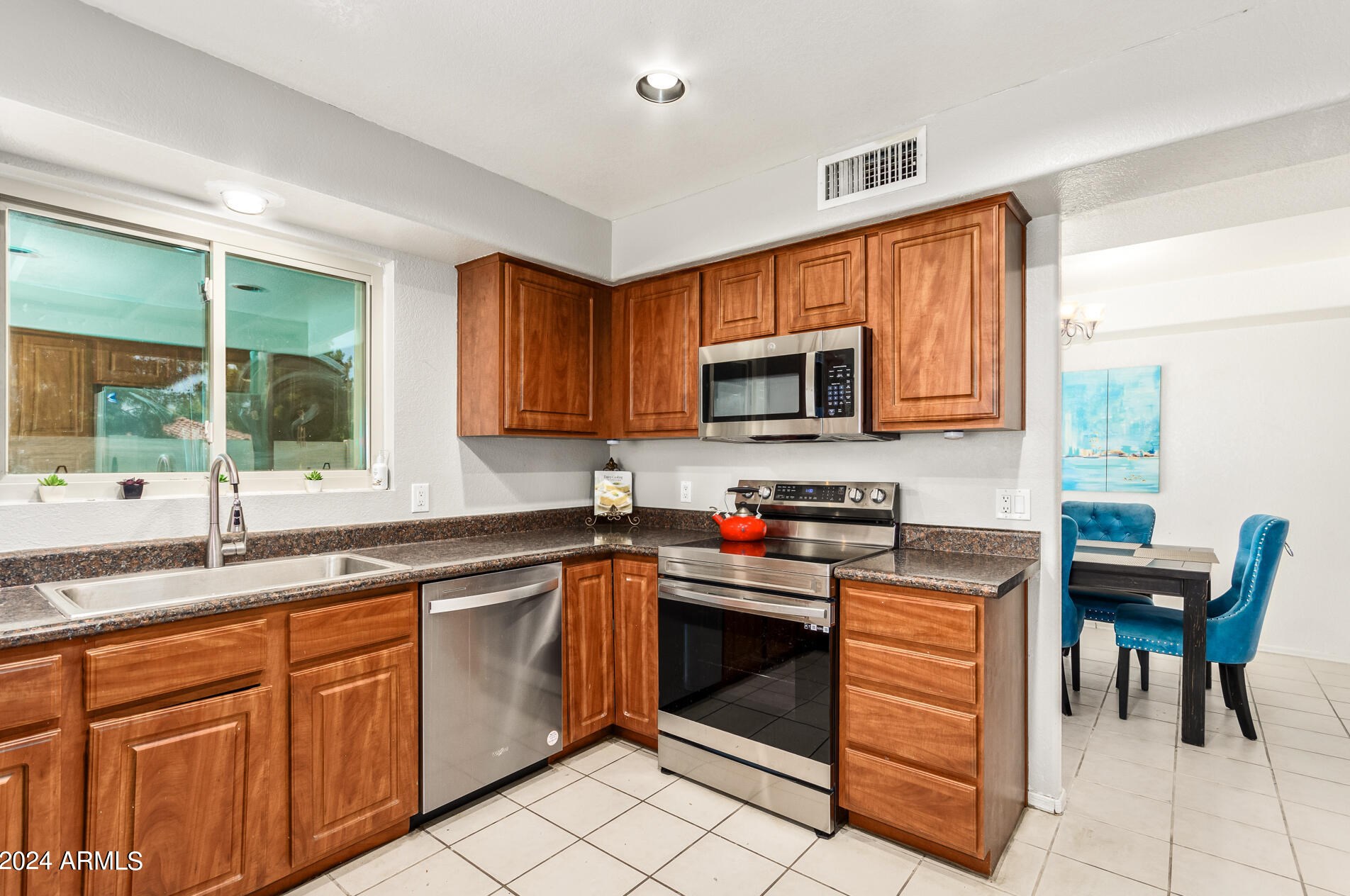 1192 Blackstone Dr, Chandler AZ 85224-3931 exterior