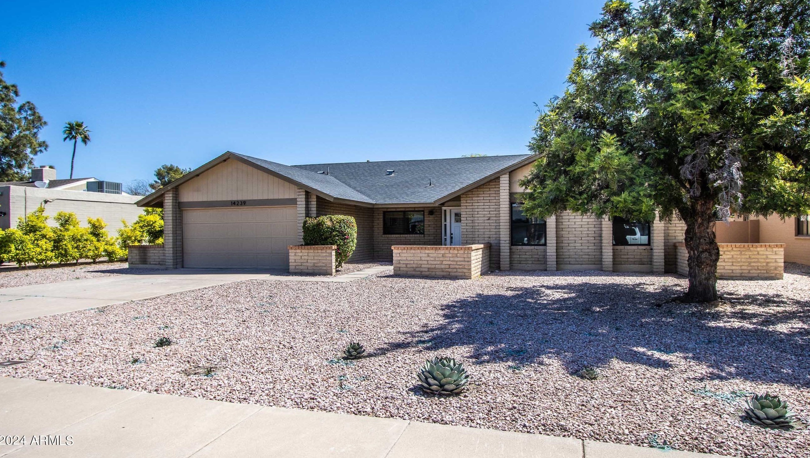 14239 45th St, Phoenix AZ  85032-5528 exterior