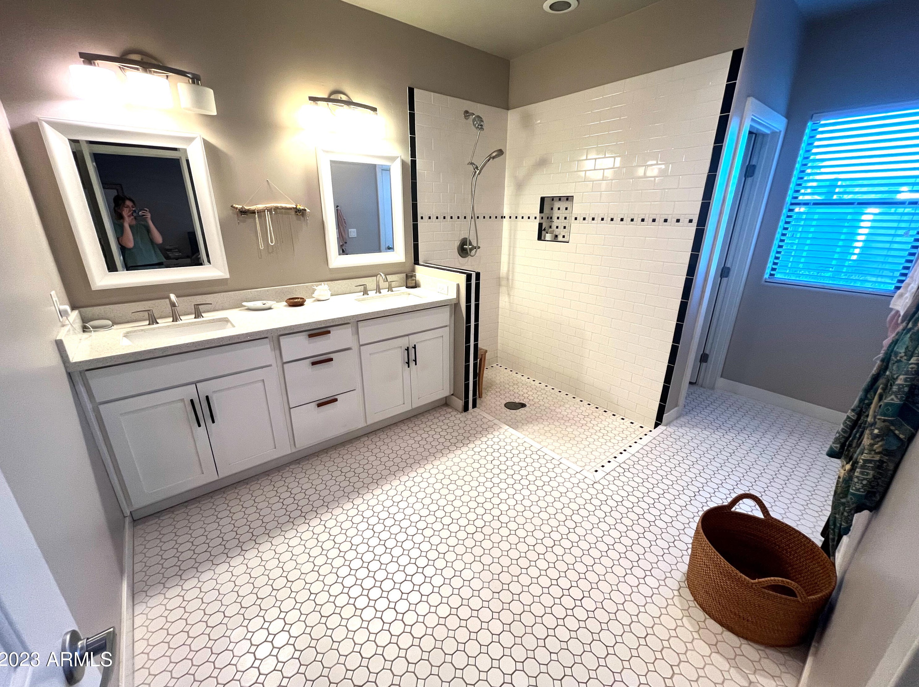 1645 Willetta St, Phoenix AZ 85007-1820 exterior