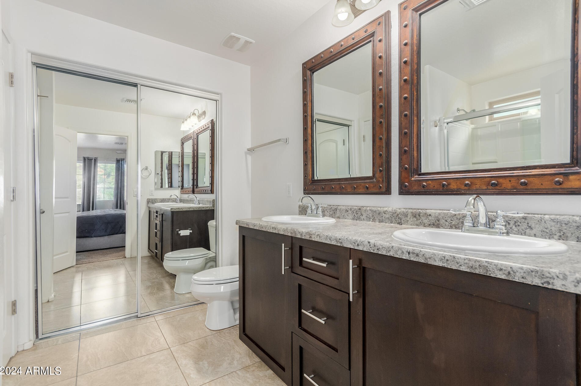 2040 Heartwood Ln, Phoenix AZ  85022-2986 exterior
