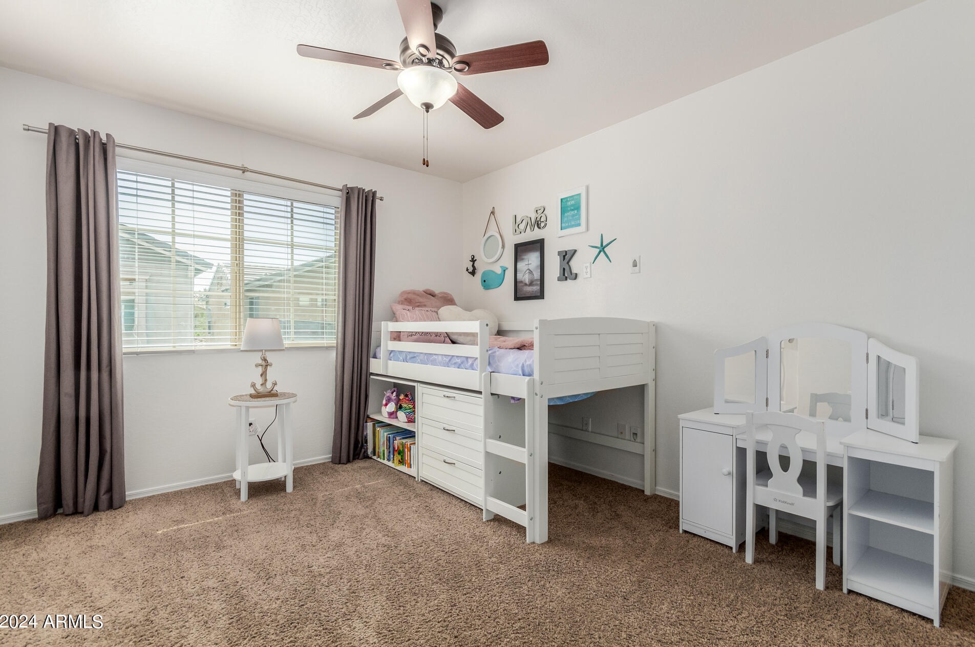 2040 Heartwood Ln, Phoenix AZ  85022-2986 exterior