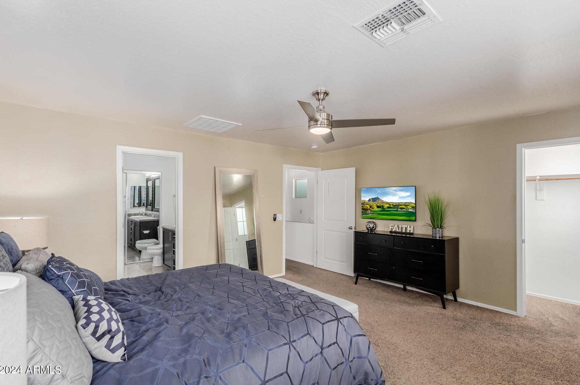 2040 Heartwood Ln, Phoenix AZ  85022-2986 exterior