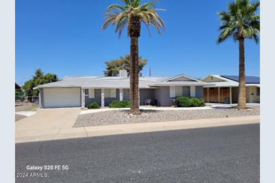 10536 W Snead Drive, Sun City, AZ 85351 - Photo 1