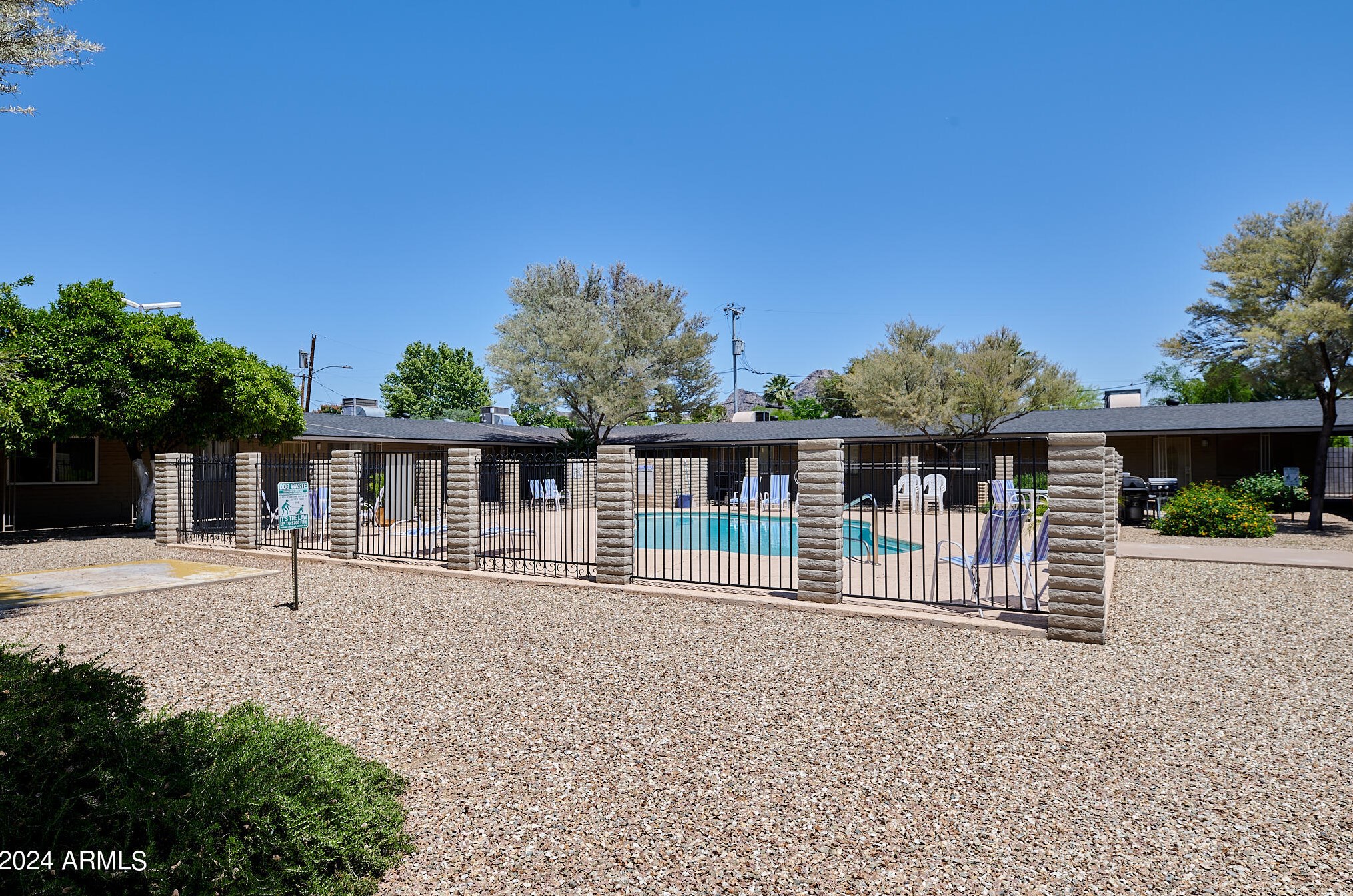 6819 12th St, Phoenix AZ  85014-1110 exterior