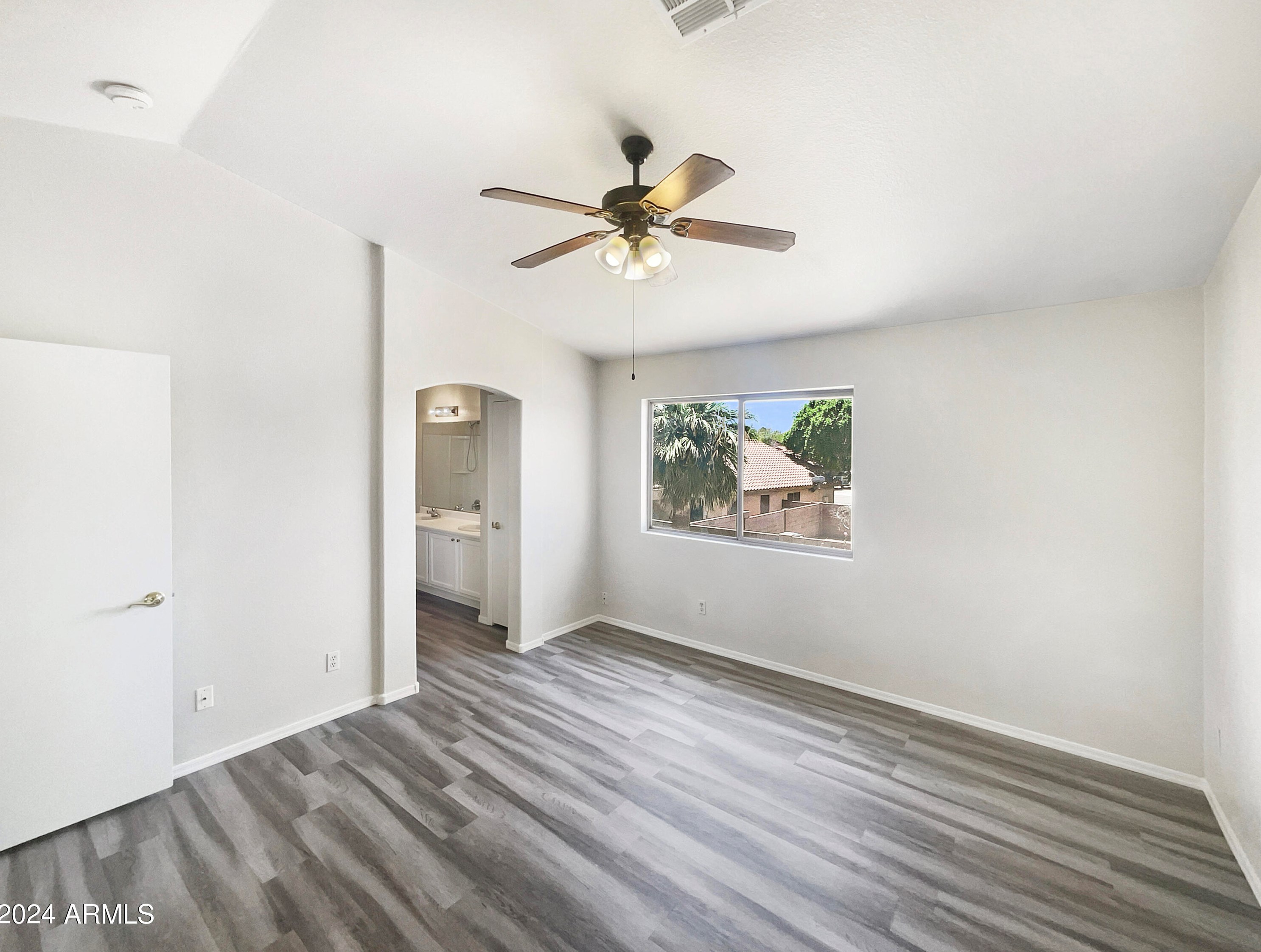 10581 W Rosewood Dr, Avondale, AZ 85392