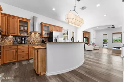 14333 W Cypress Street, Goodyear, AZ 85395 - Photo 11