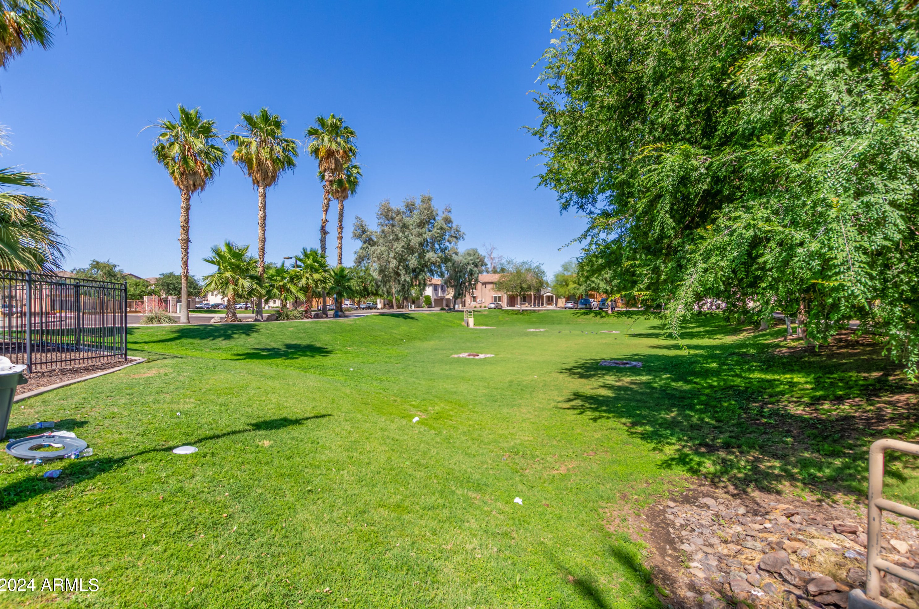 2335 73rd Dr, Phoenix AZ  85035-3268 exterior