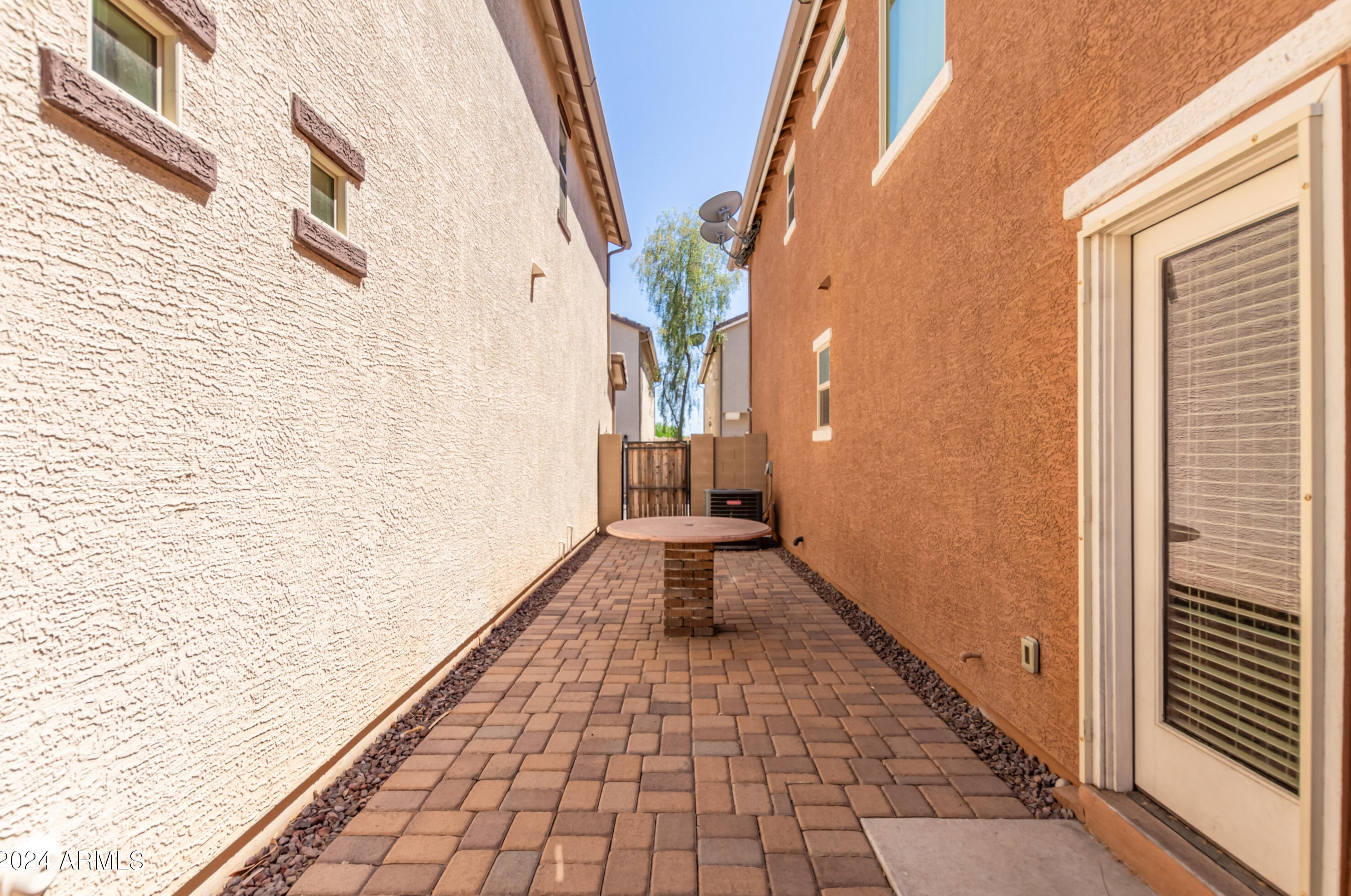 2335 73rd Dr, Phoenix AZ  85035-3268 exterior