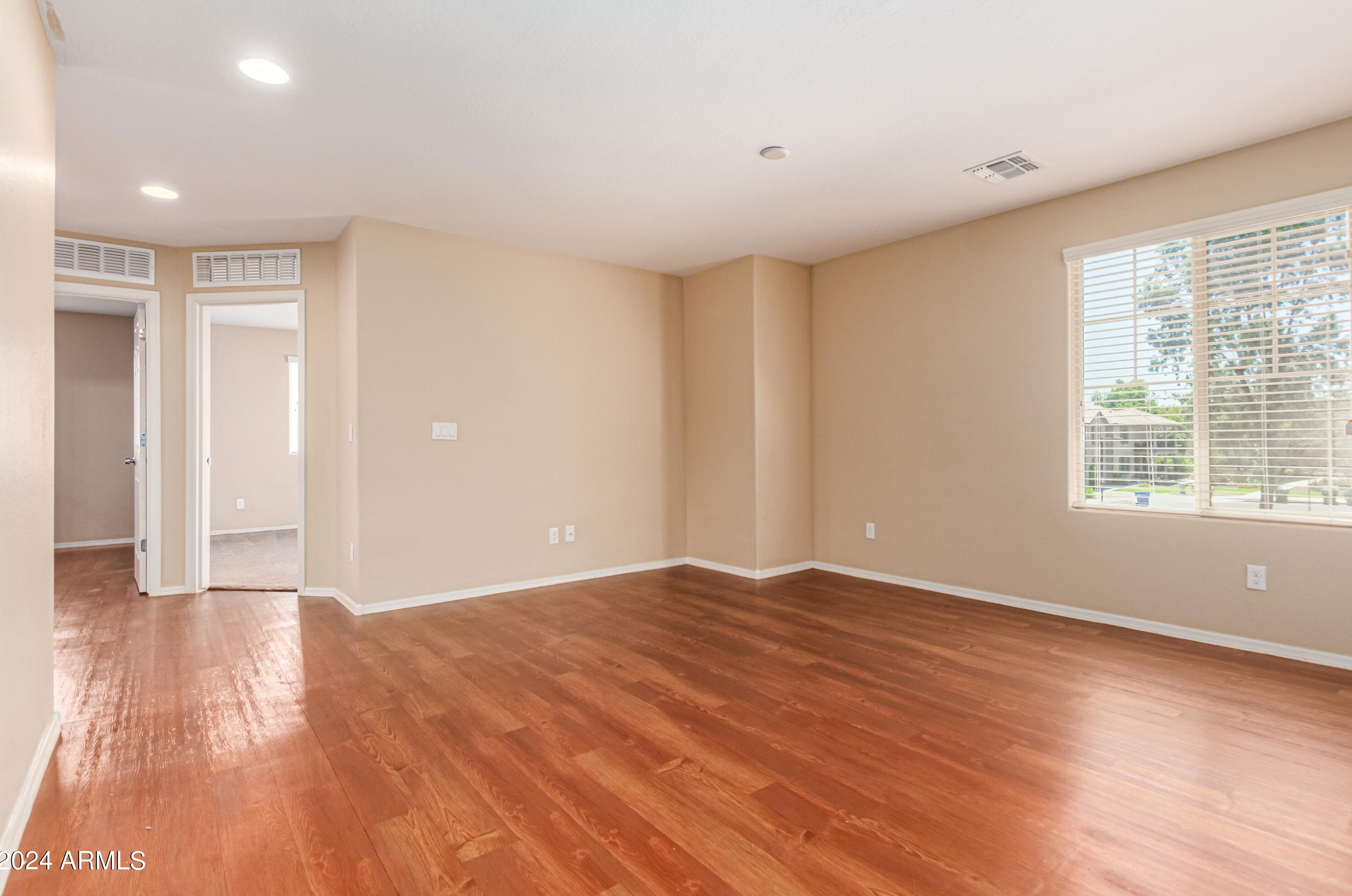 2335 73rd Dr, Phoenix AZ  85035-3268 exterior