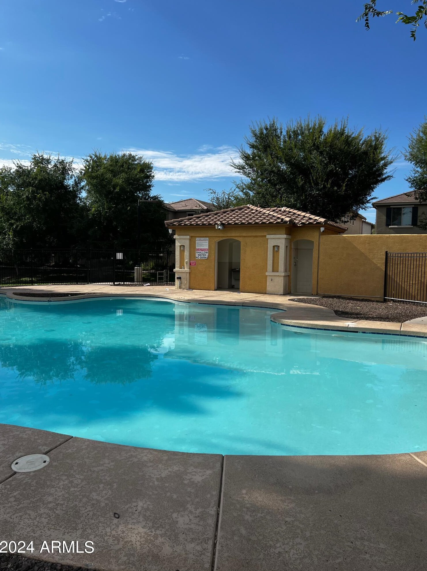 2335 73rd Dr, Phoenix AZ  85035-3268 exterior