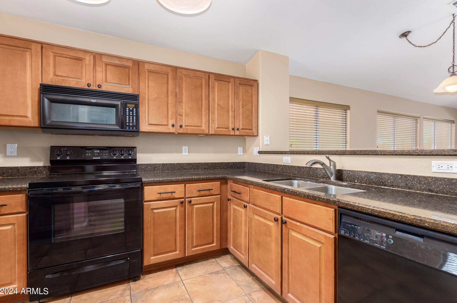 65 Seville Ln, Casa Grande AZ  85194-8472 exterior