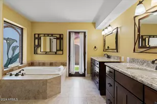 687 N May St, Chandler, AZ 85226 - Photo 23