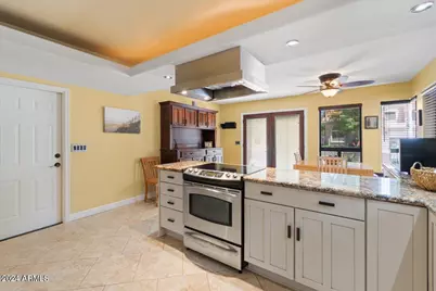 687 N May Street, Chandler, AZ 85226 - Photo 19