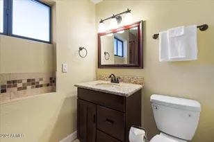 687 N May St, Chandler, AZ 85226 - Photo 33