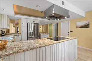 687 N May St, Chandler, AZ 85226 - Photo 15