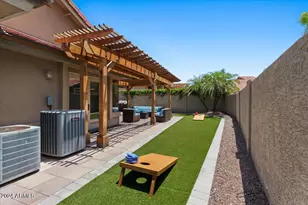 687 N May St, Chandler, AZ 85226 - Photo 39