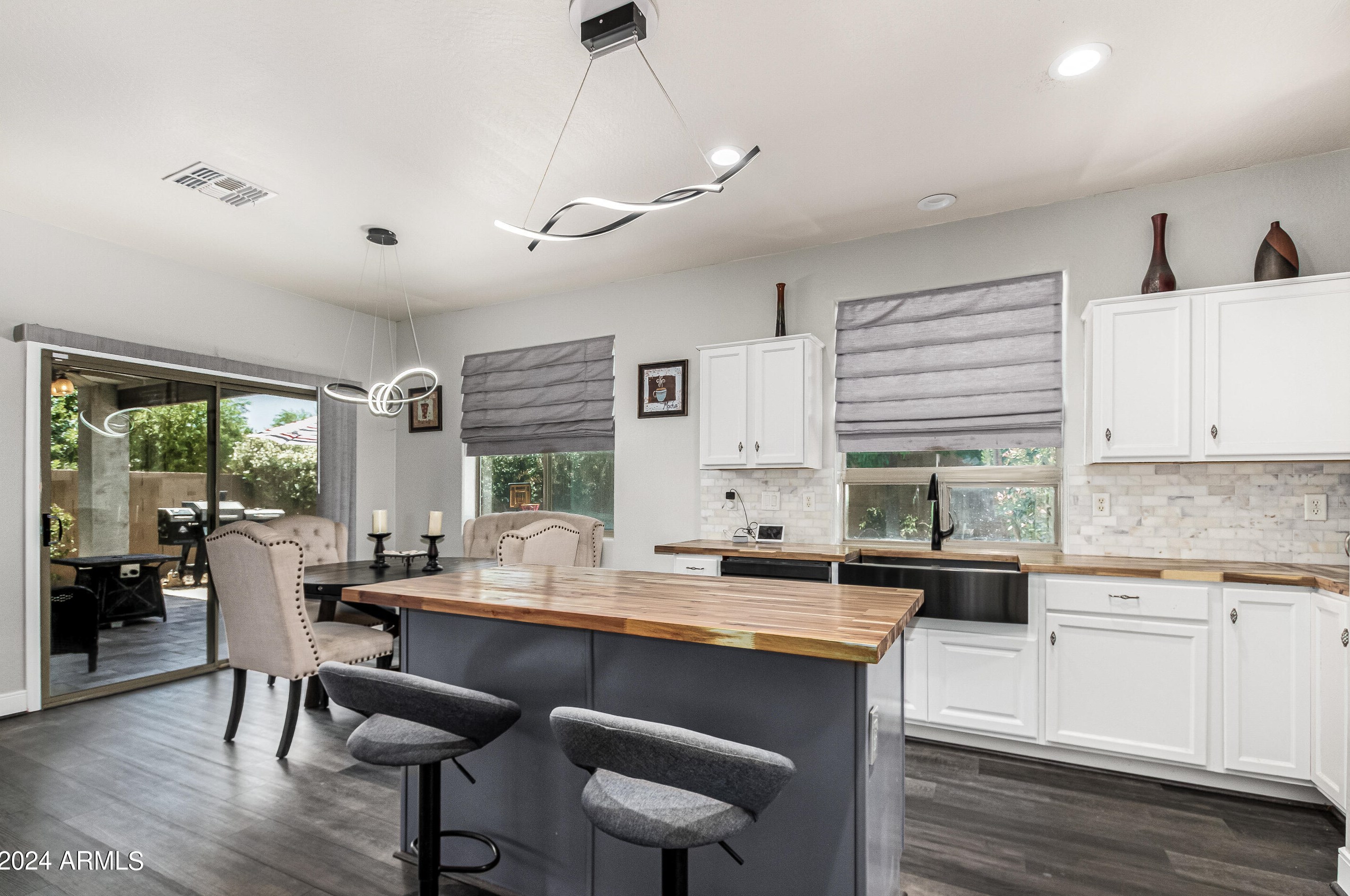 38538 Beverly Ave, San Tan Valley AZ  85140-4348 exterior