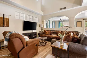 304 W Mountain Sage Dr, Phoenix, AZ 85045 - Photo 9