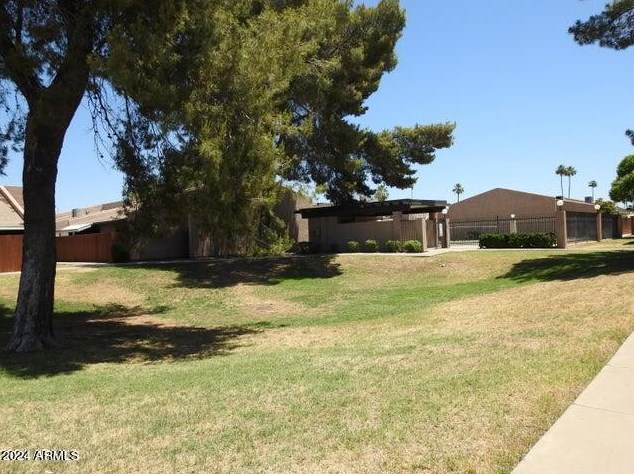 629 Mesa Dr, Mesa AZ  85201-5111 exterior