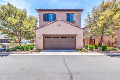 3671 E Hickory Lane, Chandler, AZ 85286 - Photo 1