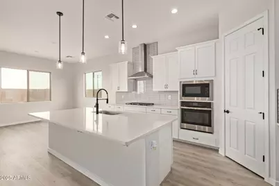 20247 W Hollyhock Street, Buckeye, AZ 85396 - Photo 3