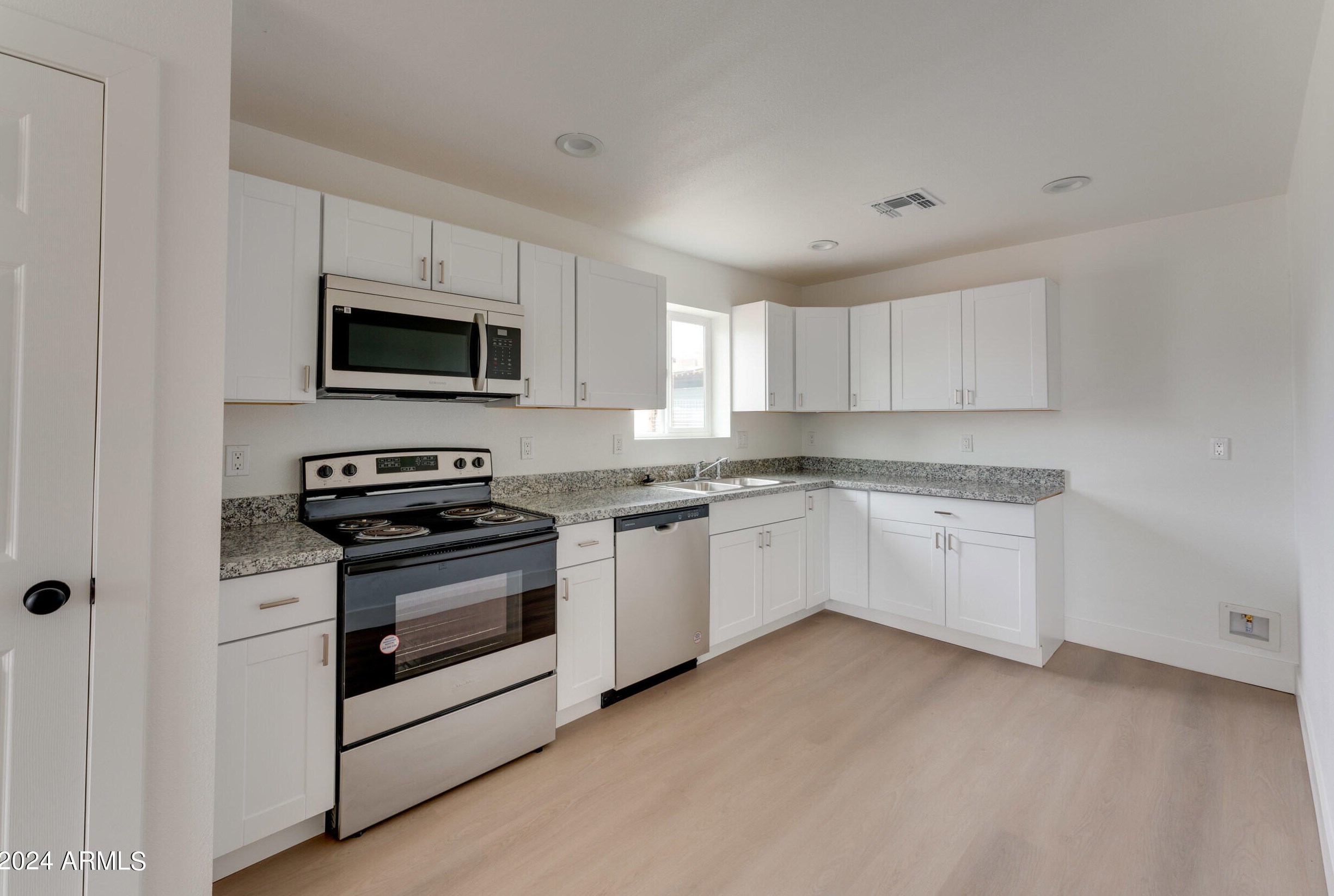 3446 Fillmore St, Phoenix AZ 85008-6217 exterior