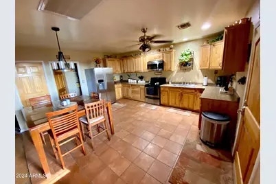 642 E Cornman Road, Coolidge, AZ 85128 - Photo 7