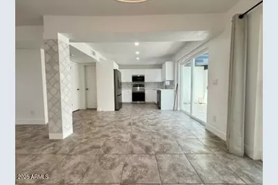 7730 E Minnezona Avenue, Scottsdale, AZ 85251 - Photo 3