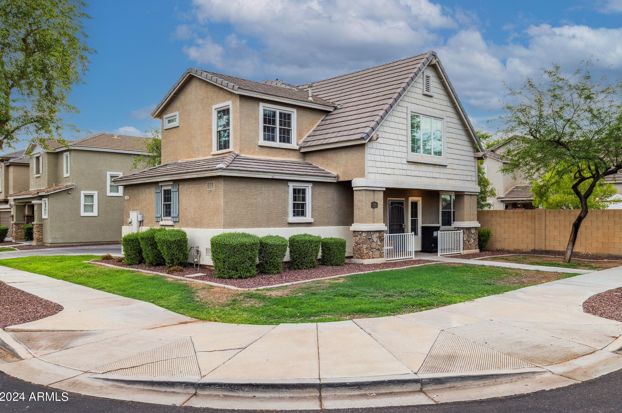 2344 Wayland Dr, Phoenix AZ  85040-3496 exterior