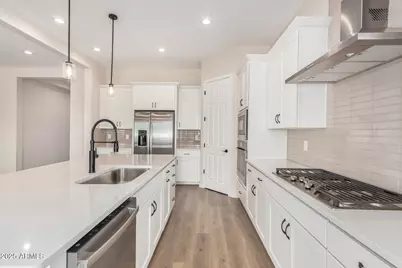 10512 S 48th Glen, Laveen, AZ 85339 - Photo 3