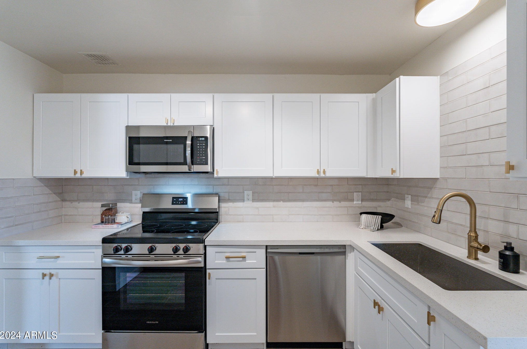 1934 Osborn Rd, Phoenix AZ 85019-3908 exterior